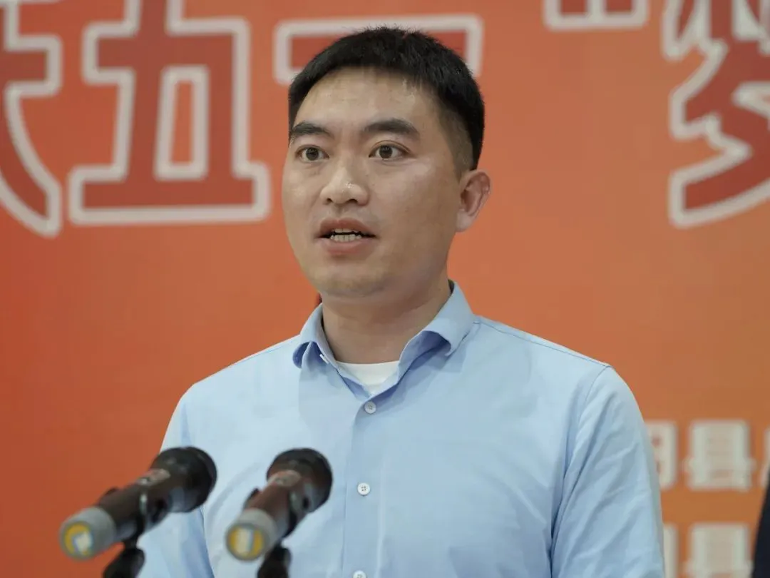 篮球老将如何通过瑜伽提升柔韧性_2